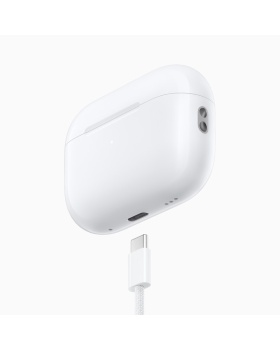 apple-airpods-pro-2nd-generation-usb-c-connection-230912